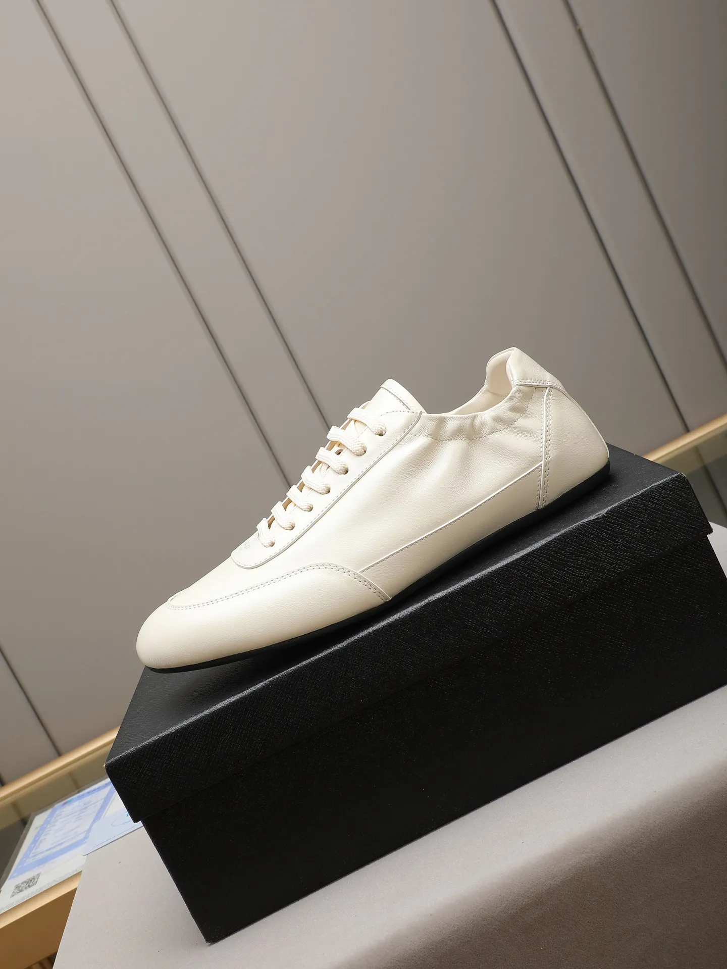 Men's shoes 💰520 PRADA, original version developed 1:1. Fabric sheepskin ➕Imported water-dyed sheep lining, rubber outsole, code number 38 to 44 (45 customized)